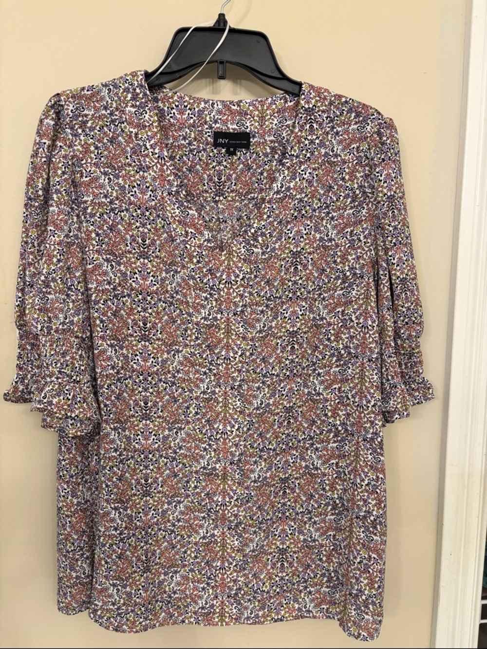 JNY Collection Mauve Floral V-Neck Top